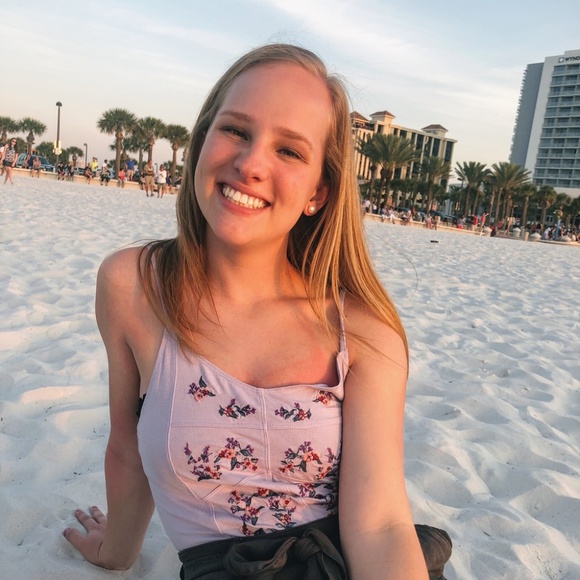 Meet your Posher, Kara - Picture 1 of 1